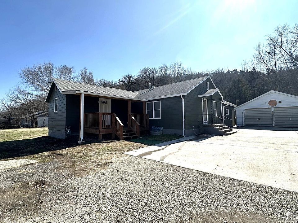 1st image of 561 Zeandale Rd