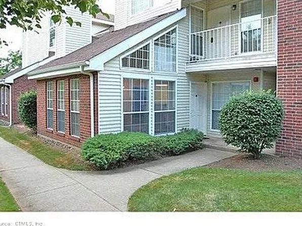 162 Carriage Crossing Ln, Middletown, CT 06457