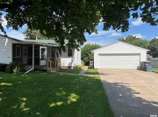 1434 27th Ave S, Clinton, IA 52732