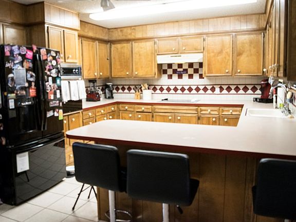 5th image of 4300 Saint Andrews Dr