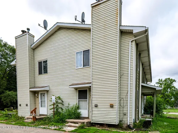 5716 Hughes Rd, Lansing, MI 48911