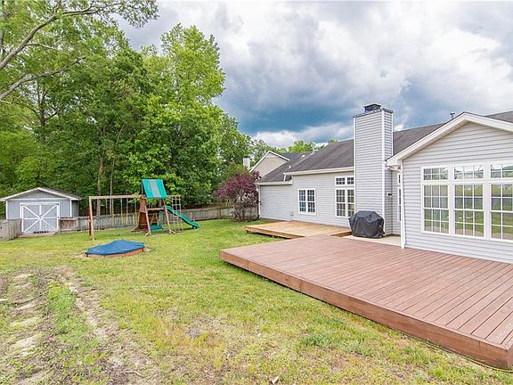 3rd image of 512 Woodhollow Ct