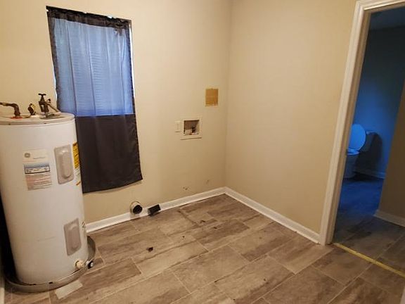 5th image of 1714 Windcrest Ave