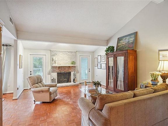 3rd image of 640 N Beau Chene Dr APT 8