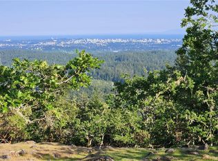 3975 Munn Rd, Highlands, BC V9E 1C8