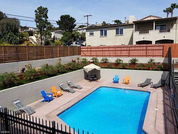5747_lauretta_pool