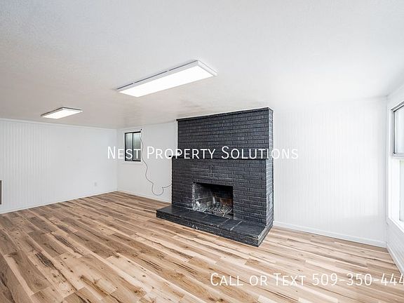 4th image of 1221 S Baker St #B