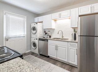 Crown Point Townhomes, Charlotte, NC 28212