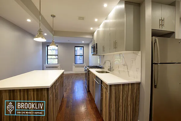 Rented by null | media 52