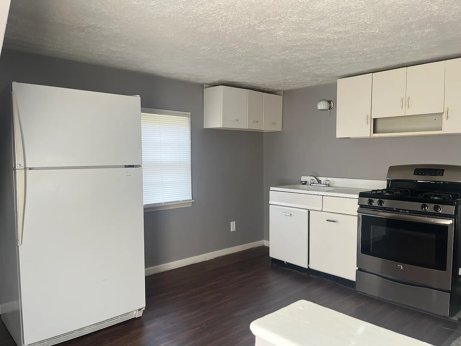 235 E Reynolds St — Photo 1