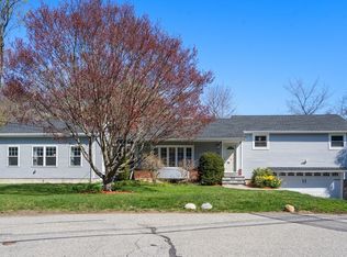 31 Roosevelt Rd, Lexington, MA 02421