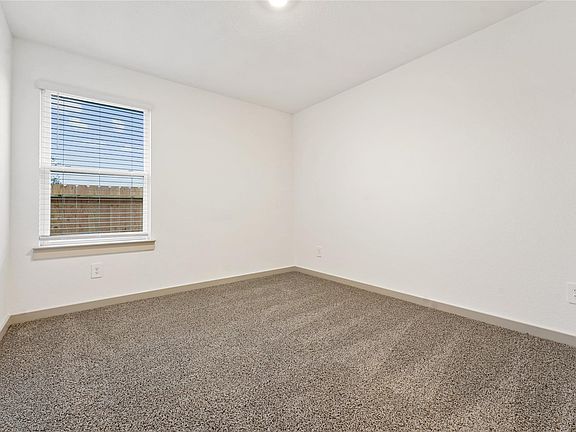 3rd image of 714 Boer Plains Dr