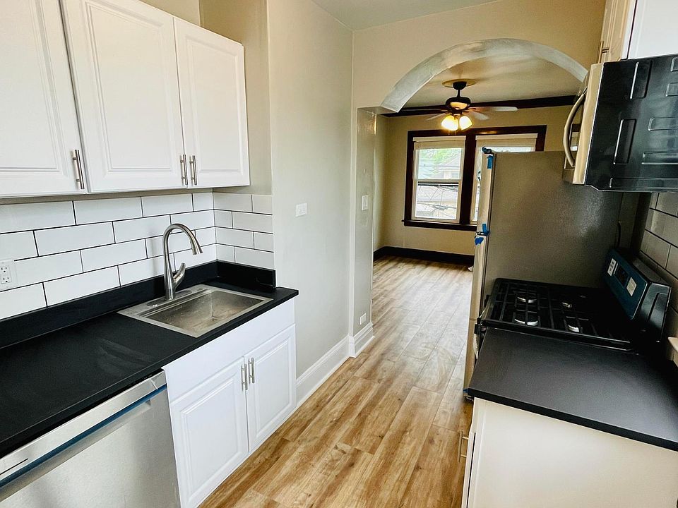 1st image of 4211 N Linder Ave #2
