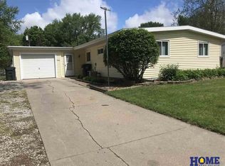 7220 Eastborough Ln, Lincoln, NE 68505