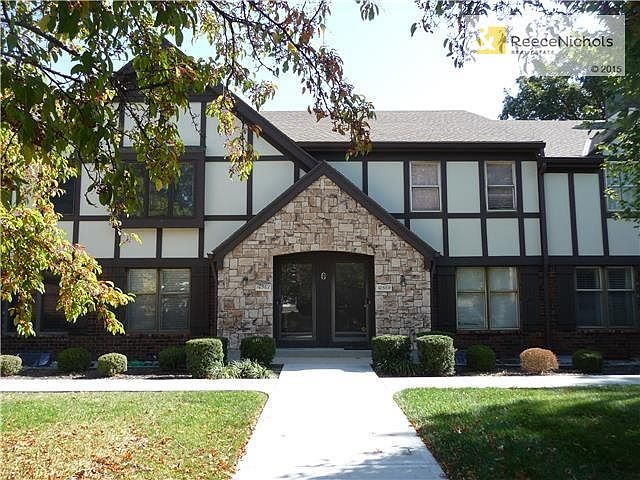 Gorgeous updated townhome on cul-de-sac in quiet community!