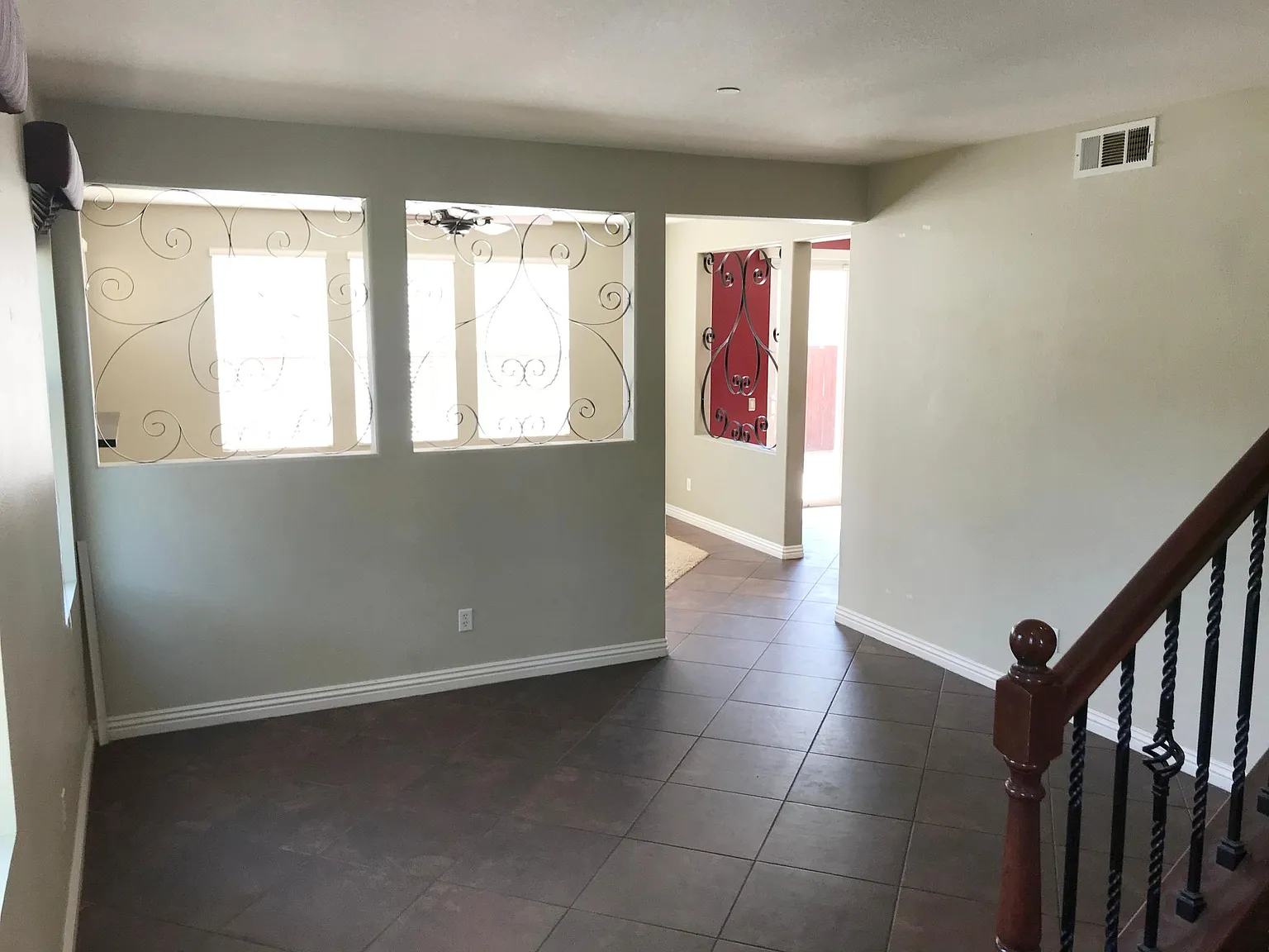 4 bed, 2.5 bath, 1948 sqft, $3,850 — Photo 3
