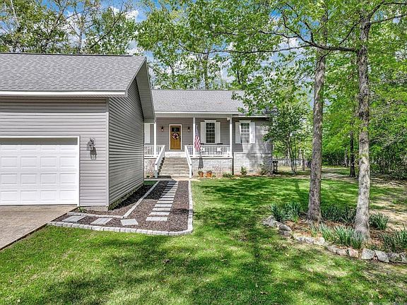 3rd image of 216 Meadowcliff Dr
