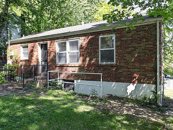 5th image of 8004 Monroe Ave