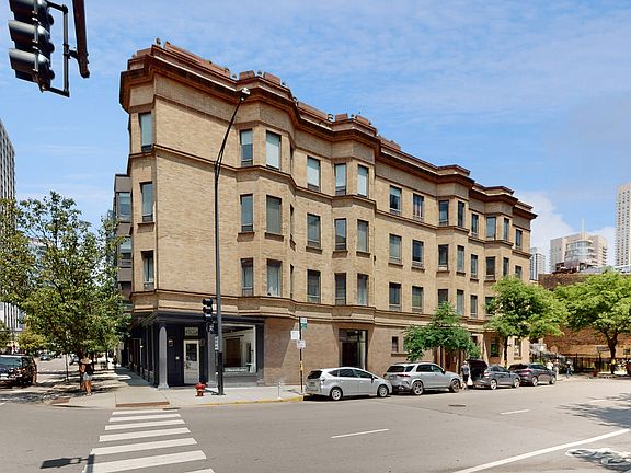 4th image of 501 N Wells St APT 2E