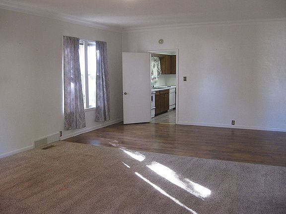 3rd image of 812 Culbertson Ave