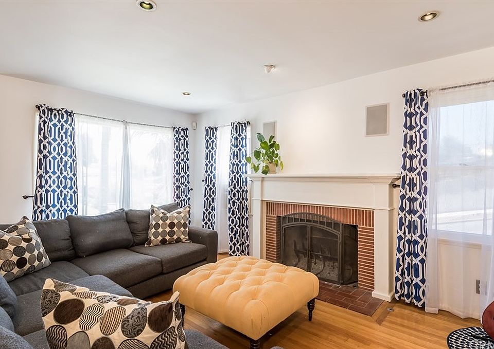 1st image of 4407 W 61st St