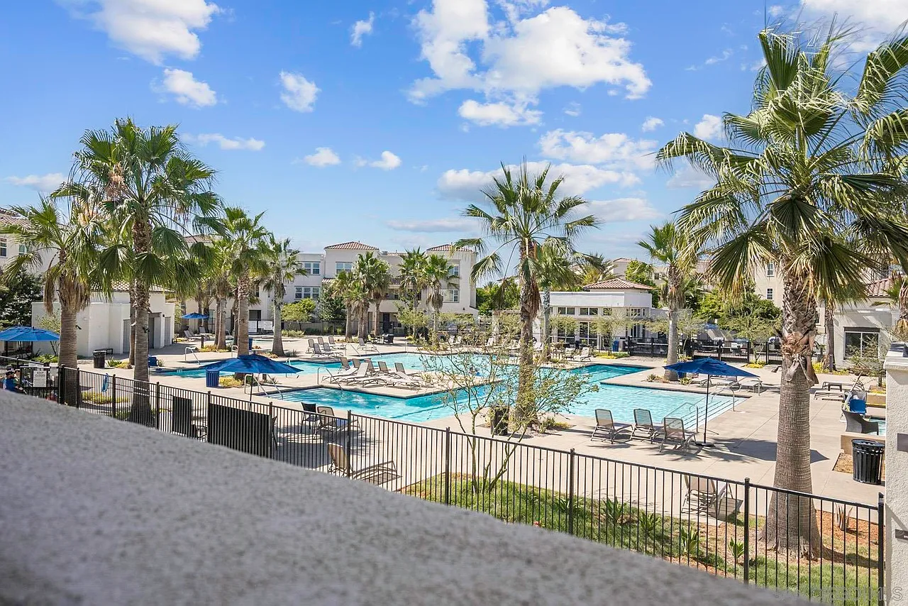 2 bed, 2.5 bath, 1351 sqft, $3,300 — Photo 1