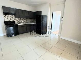 147 21st St #3L, Irvington, NJ 07111