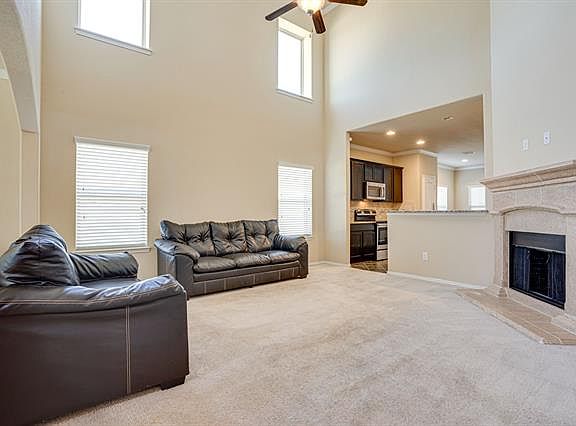 5th image of 9101 Holliday Ln