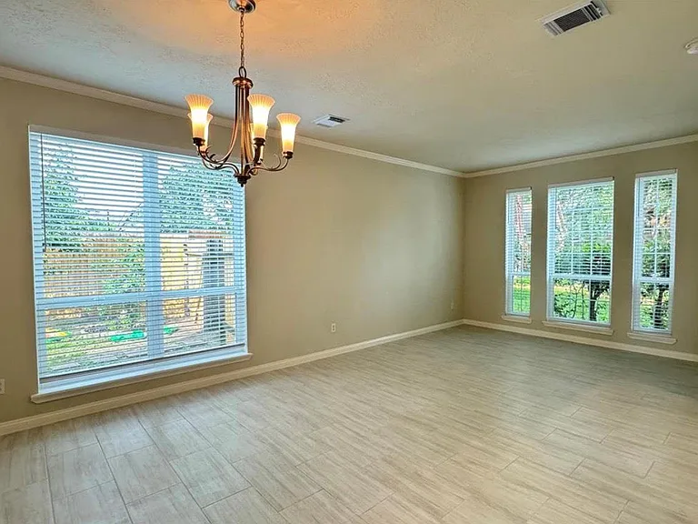 5015 Cottonglen Ct — Photo 5