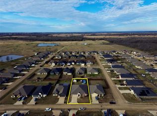 140 Creek Meadow Dr, Mabank, TX 75147