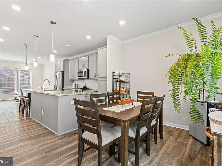 8156 Tompkins St — Photo 10
