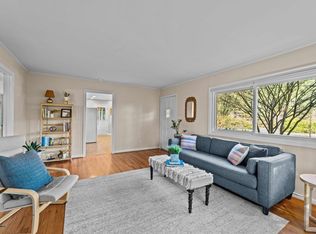 204 Stancell Dr, Chapel Hill, NC 27517