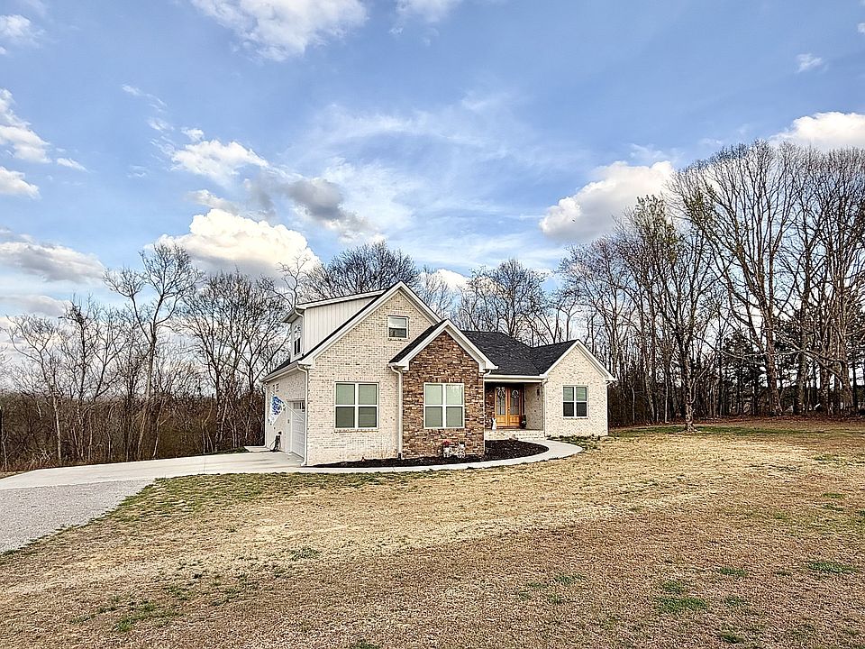 1st image of 501 Chestnut Grove Rd