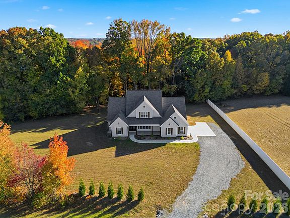 3rd image of 4105 Parkwood School Rd