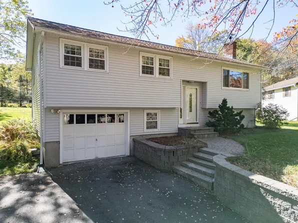 75 Highland St, Townsend, MA 01469