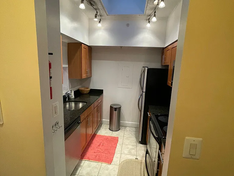 3601 38th St NW #9 — Photo 8