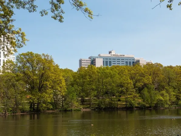 33 Pond Ave APT 510, Brookline, MA 02445