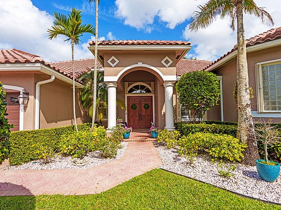 4th image of 21704 Fall River Drive