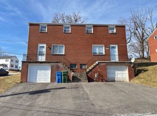 3052 Canbet Dr, Pittsburgh, PA 15234