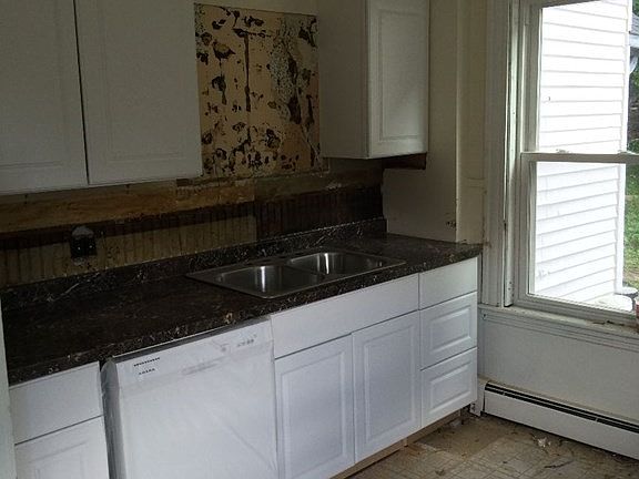 5th image of 4 Collins Ave #1