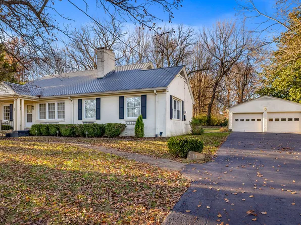 431 Meadow Ln, Danville, KY 40422