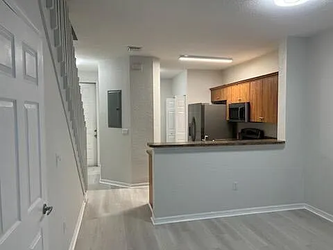 1951 Gardenia Ct — Photo 5