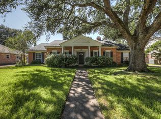 9915 Emnora Ln, Houston, TX 77080