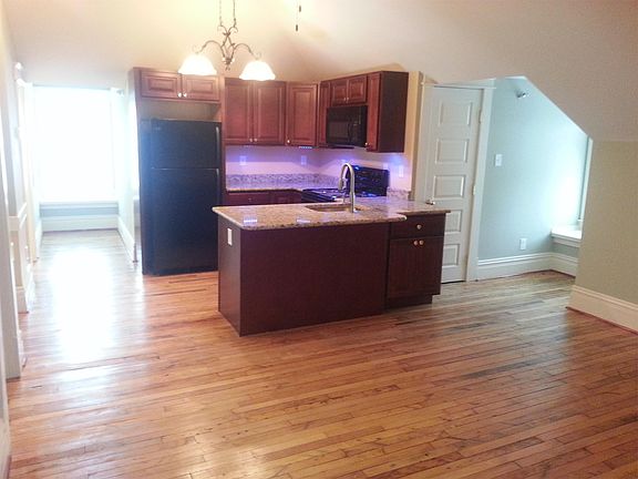 3rd image of 3405 Forest Hill Ave APT B