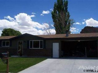 290 Elm St, Green River, WY 82935