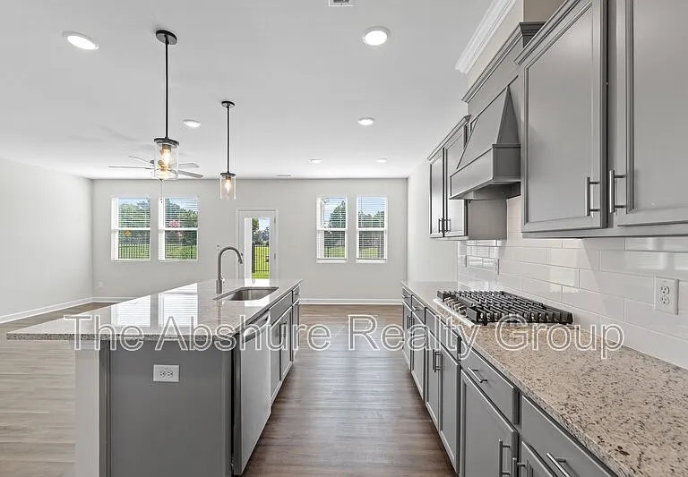 35 Village Edge Dr — Photo 18