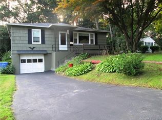 9 Dewberry Rd, Waterbury, CT 06705