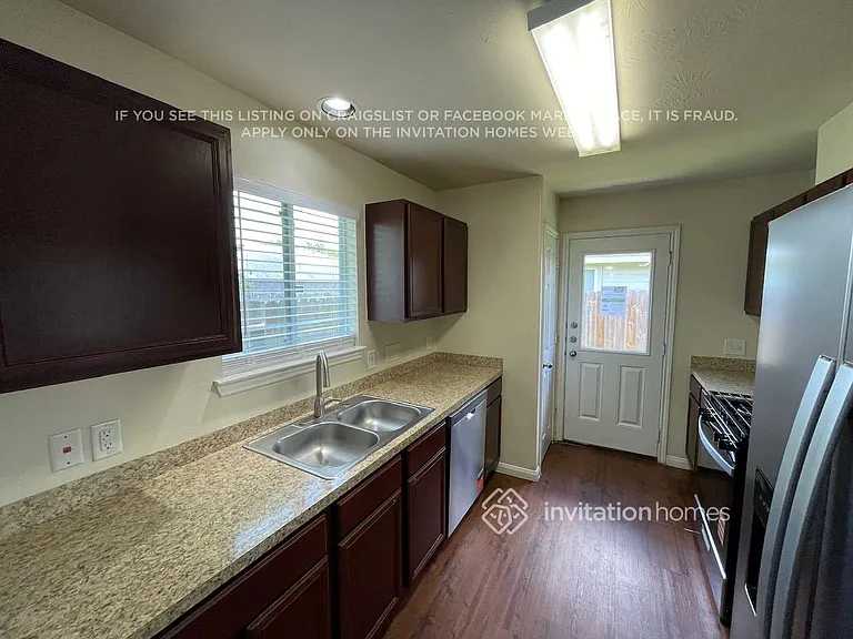 18822 N Lyford Dr — Photo 7