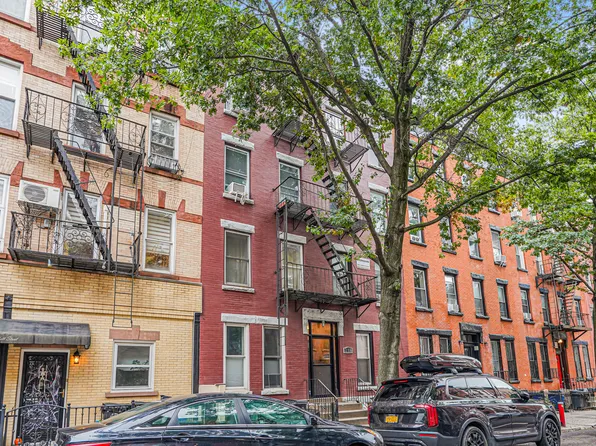 238 Sackett Street image 4 of 25