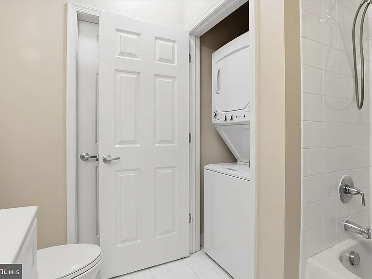 801 S Greenbrier St #103 — Photo 18